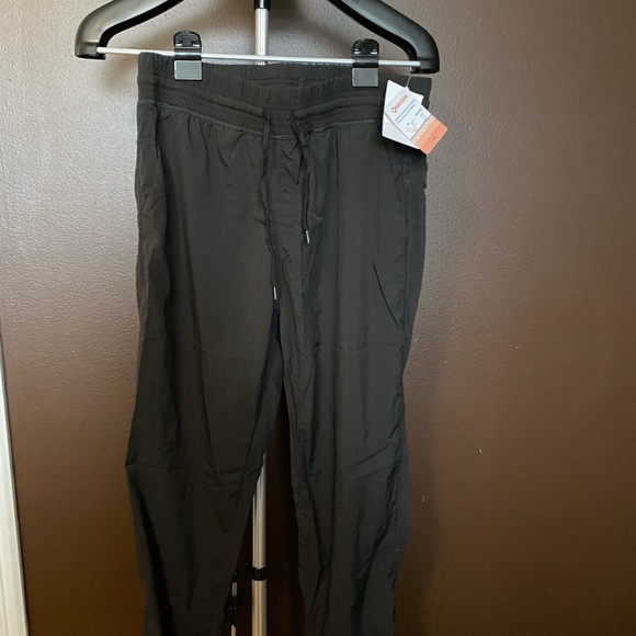 NWT black activewear pants - Picture 3 of 5